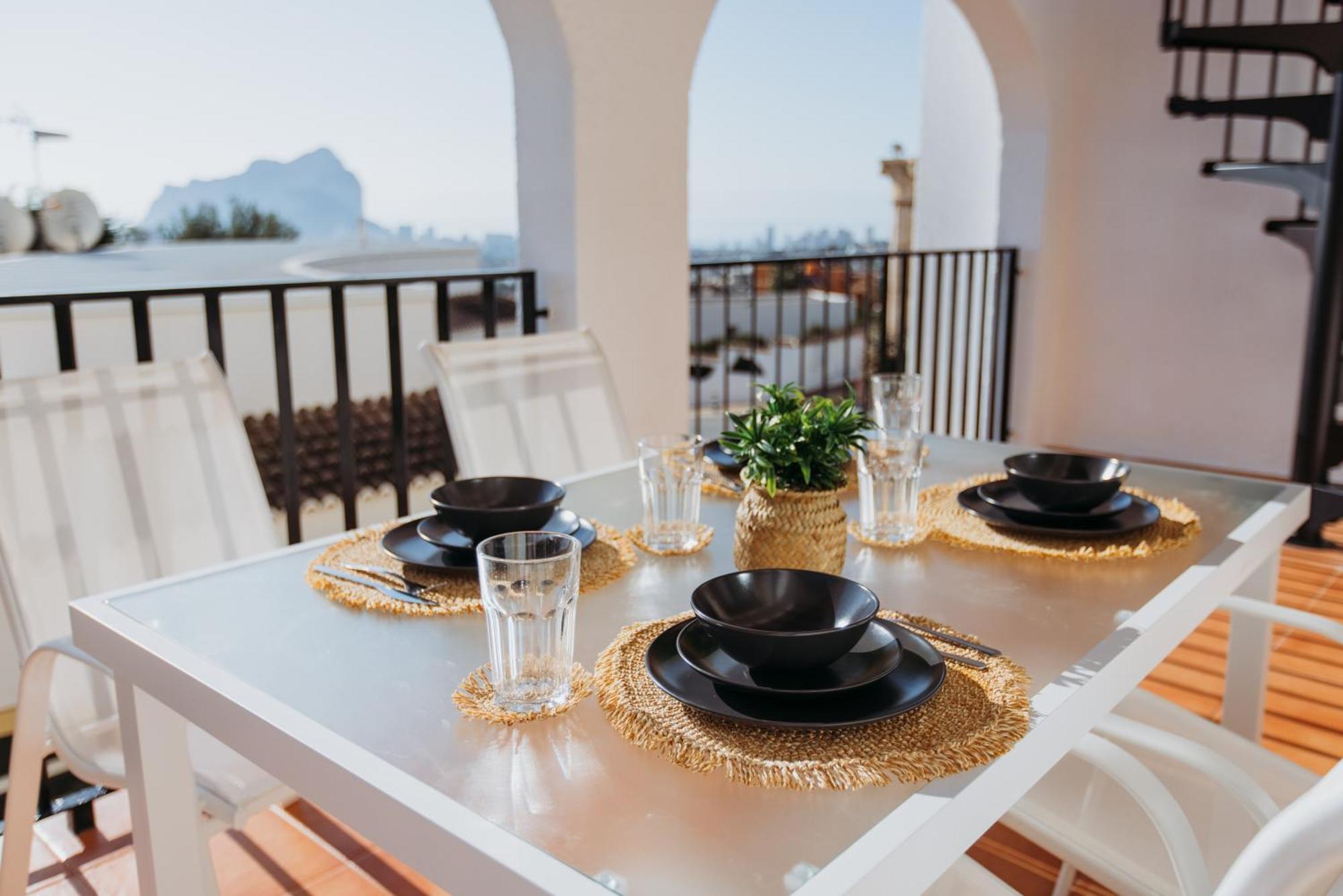 Casa Sunrise - Costa Blanca House With Rooftop, 5 Swimming Pools And Panoramic Sea- And Views At Penon De Ifach Calpe Eksteriør billede