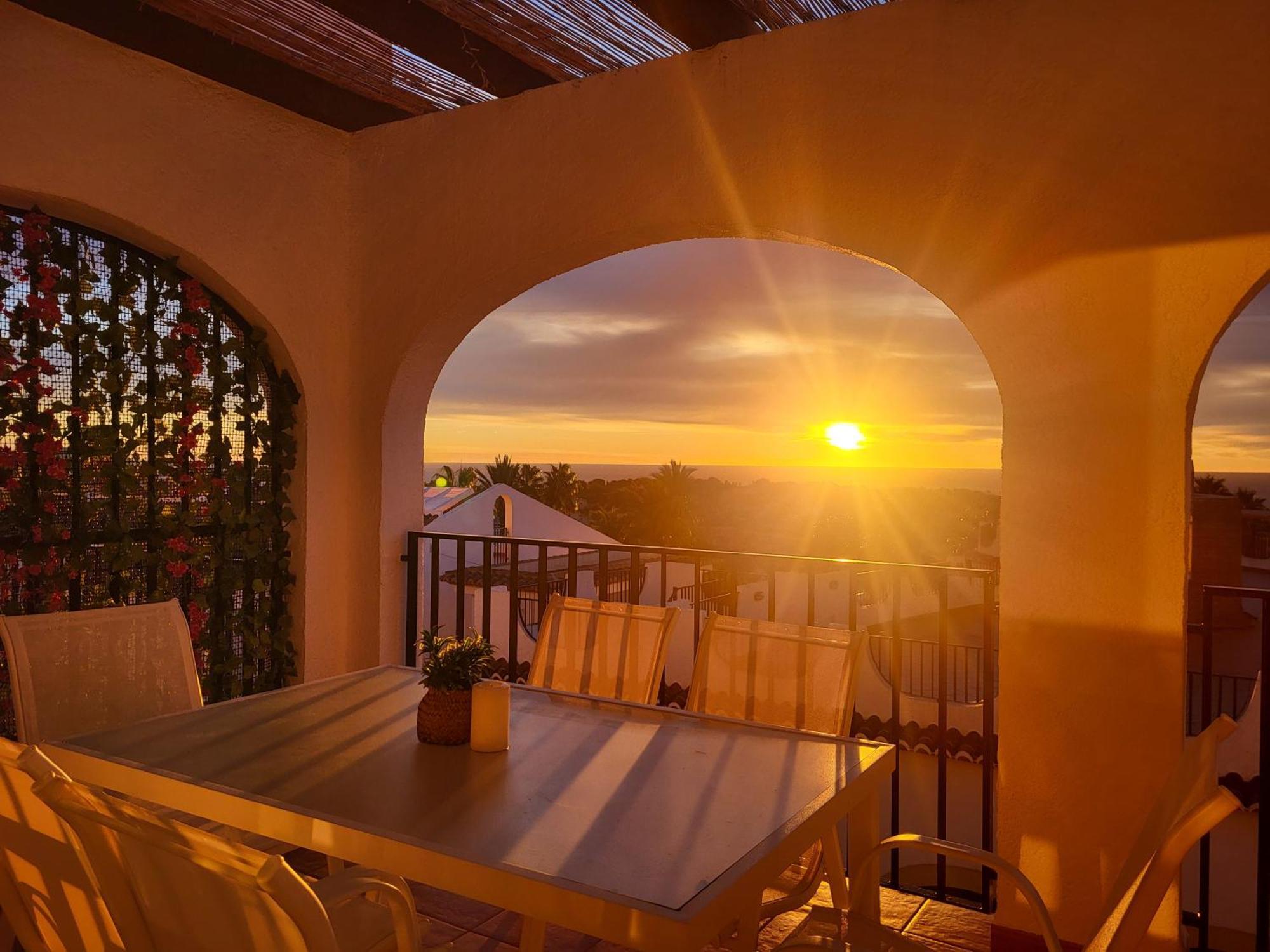 Casa Sunrise - Costa Blanca House With Rooftop, 5 Swimming Pools And Panoramic Sea- And Views At Penon De Ifach Calpe Eksteriør billede